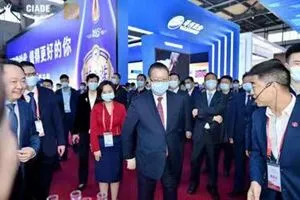 Бобен лайт индустрия присъства 18th Китай международни алкохолни напитки експо