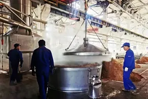 Кой производствен процес е по-сложен, уиски или алкохол?